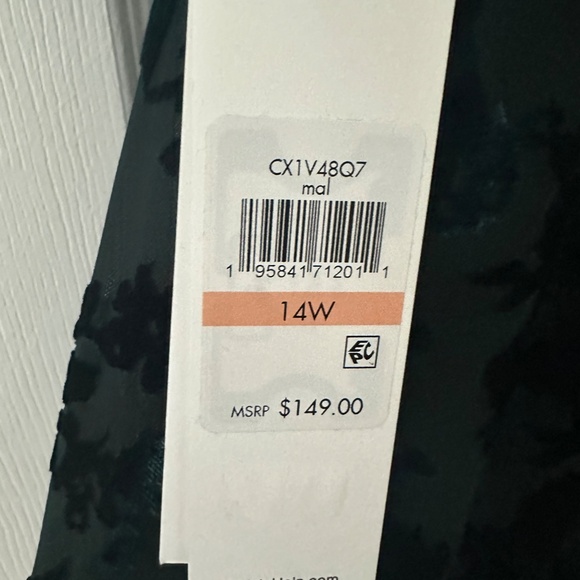NWT Calvin Klein Emerald green wrap dress - Picture 3 of 7
